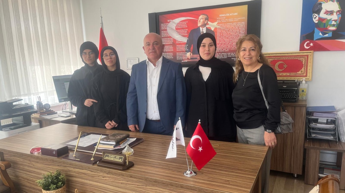 Okulumuzun duvarlarını güzelleştirdik